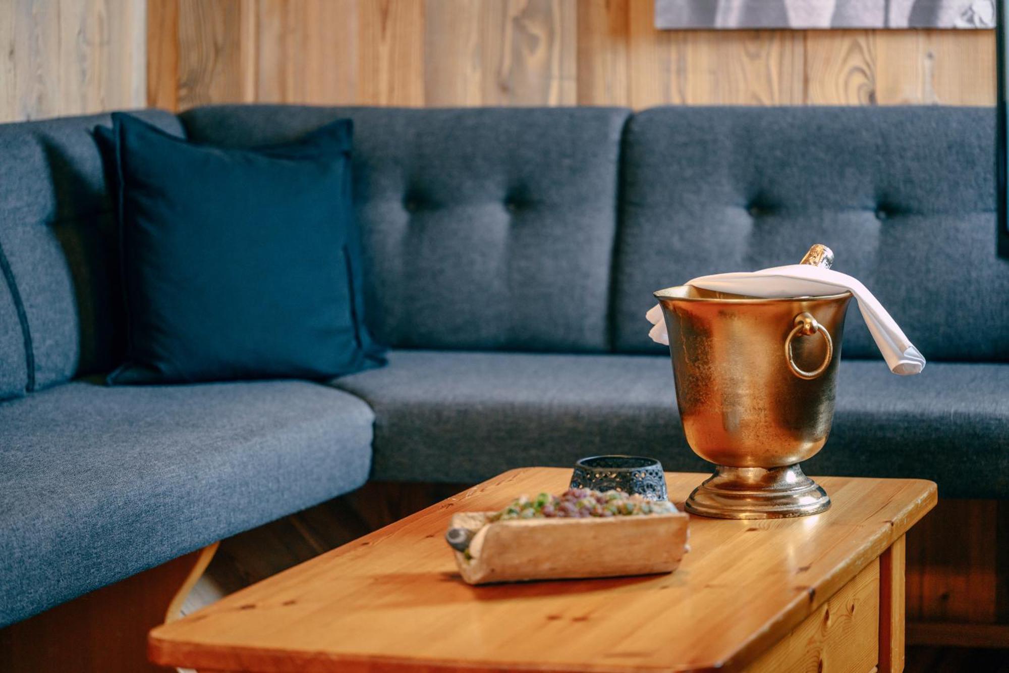 Haus Richard Falch - Inklusive Kostenloser Premium-Sommerkarte Sankt Anton am Arlberg Ngoại thất bức ảnh