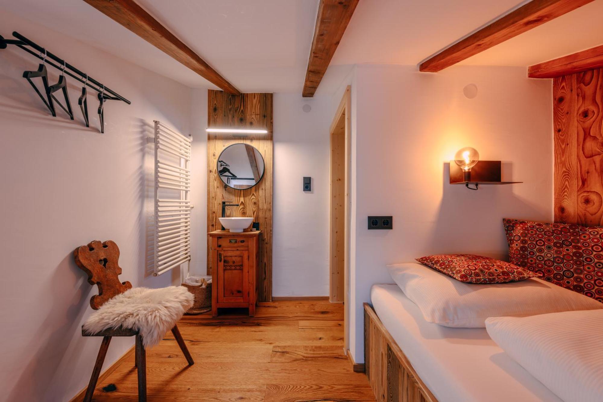 Haus Richard Falch - Inklusive Kostenloser Premium-Sommerkarte Sankt Anton am Arlberg Ngoại thất bức ảnh